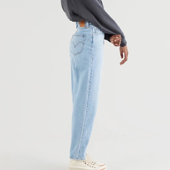 BNWOT⎜Levi's⎜High Loose Taper⎜Way Out Tencel - Picture 2 of 15
